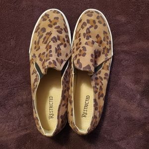 Leopard slid sneaker